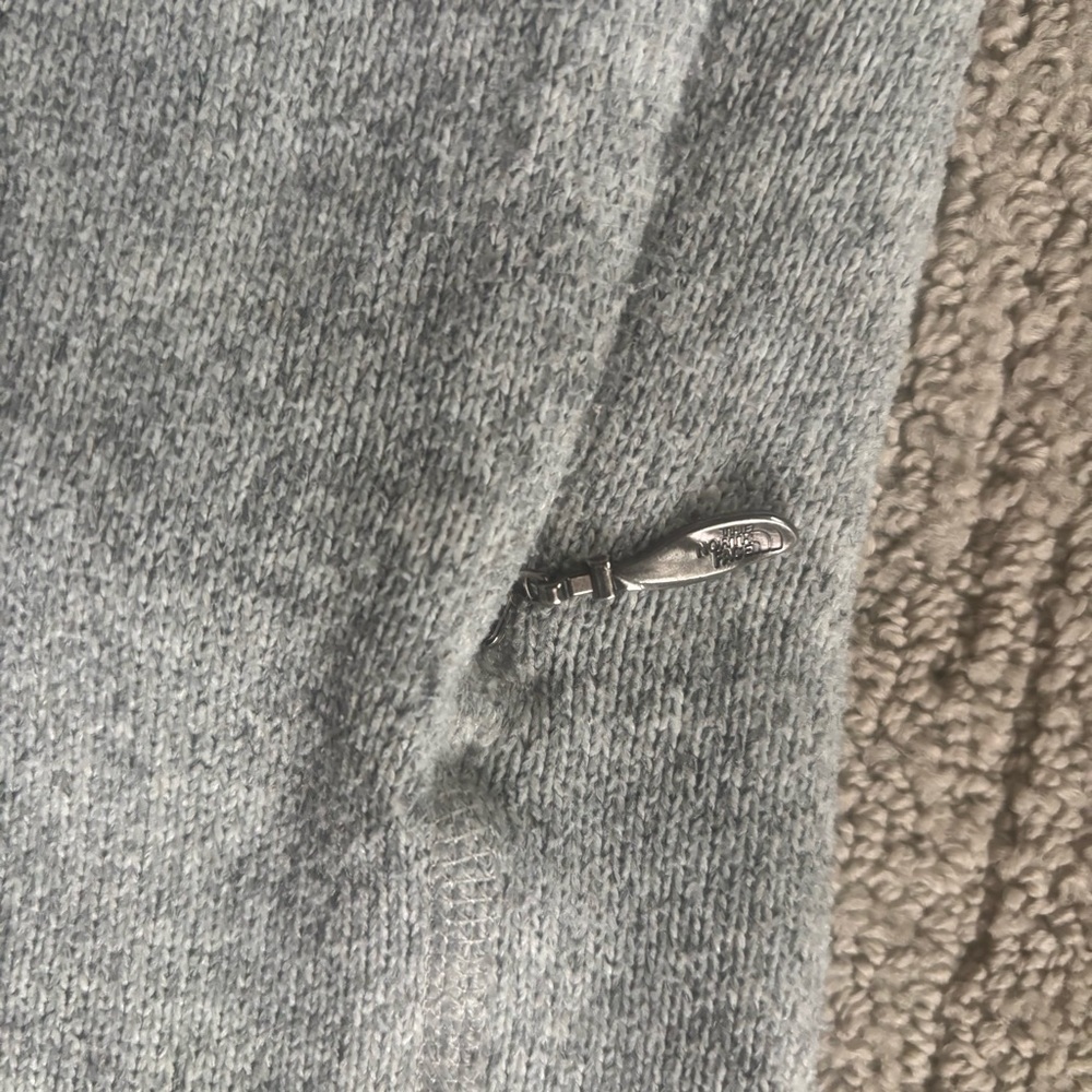 The North Face Gray 1/4 button up - Picture 6 of 6
